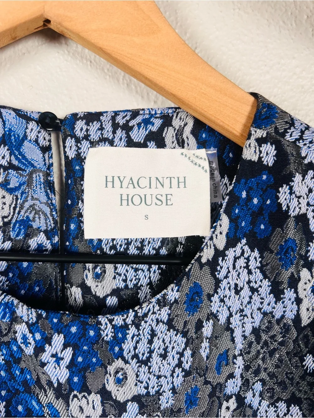 Hyacinth House Priscilla Puff Sleeve Top Blue Floral Jacquard Size Small